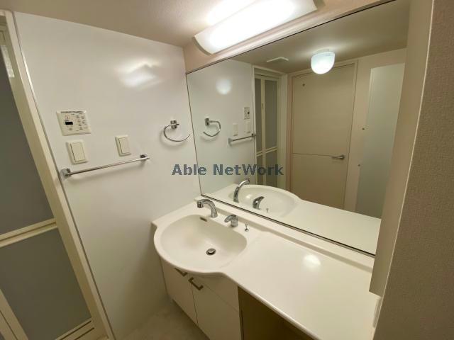 洗面設備　同型