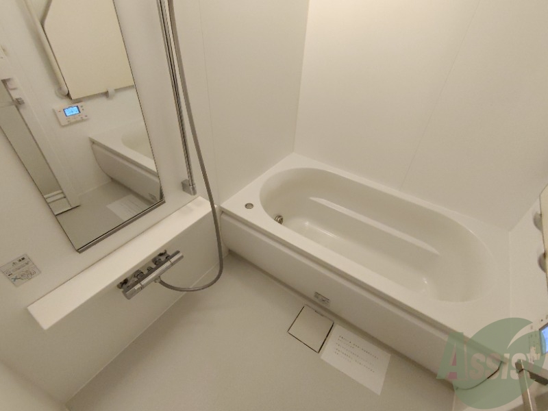 バス・シャワールーム　浴室は綺麗で追い焚きも付いて気持ちよくお過ごしいただけます。