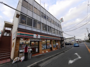 コンビニ　セブンイレブン 鵠沼神明店（コンビニ）まで536m