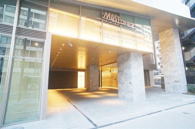 エントランス　お問合せは(株)タウンハウジングレジデンス事業部【03-…