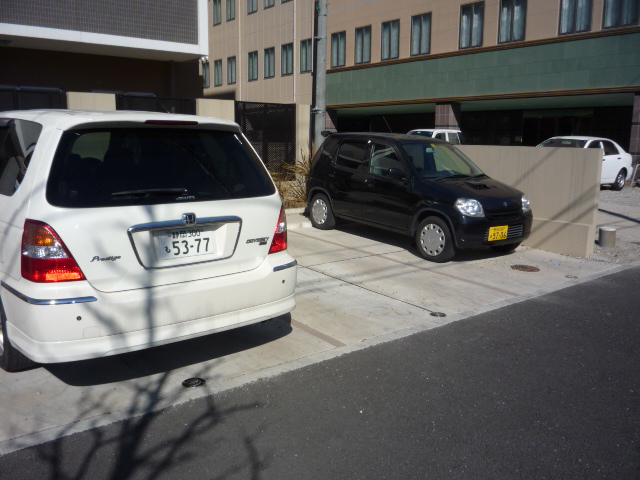 駐車場　敷地内駐車場　空確認必要