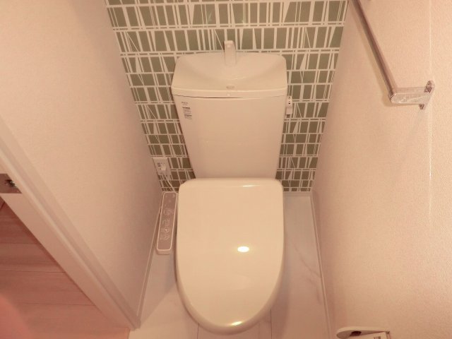 トイレ　※同型タイプ