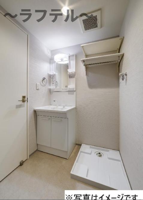 洗面設備　同メーカー施工　別部屋イメージ写真