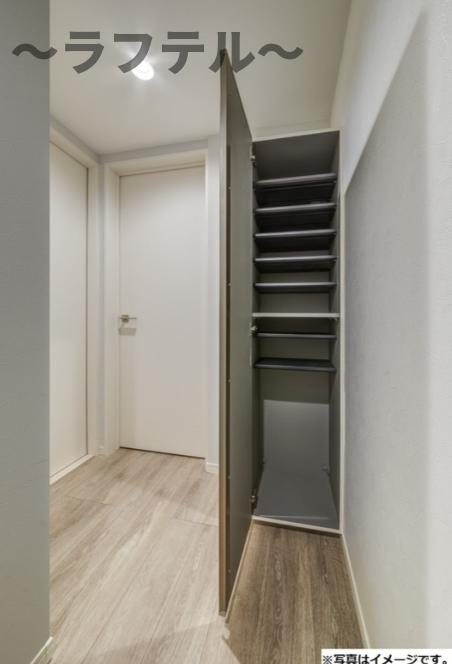 玄関　同メーカー施工　別部屋イメージ写真