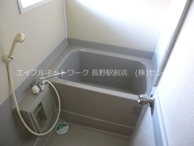 バス・シャワールーム　※写真は102号室です(参考)