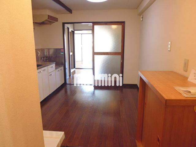 その他部屋・スペース　玄関から見た室内