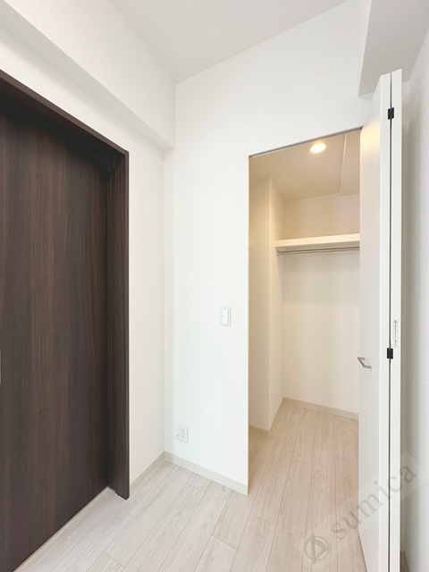 収納　ウォークインクローゼットにたっぷりと収納可能です♪♪