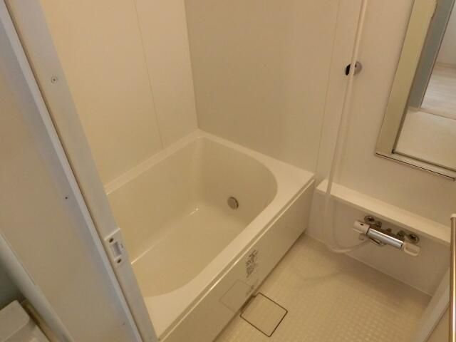 バス・シャワールーム　お風呂です