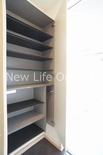 玄関　天井まで高さのあるシューズボックス☆