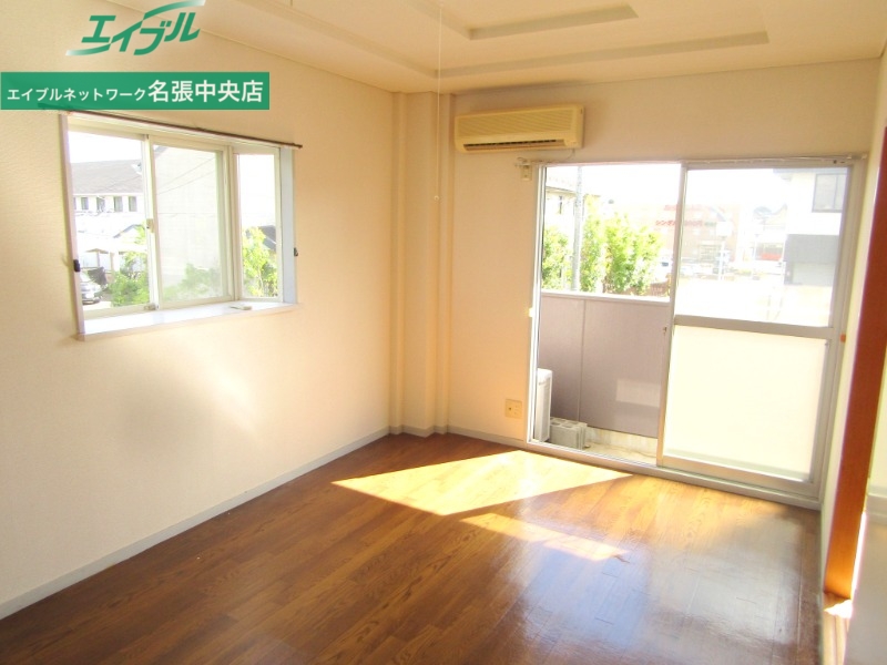 居室・リビング　同型別室のお写真です