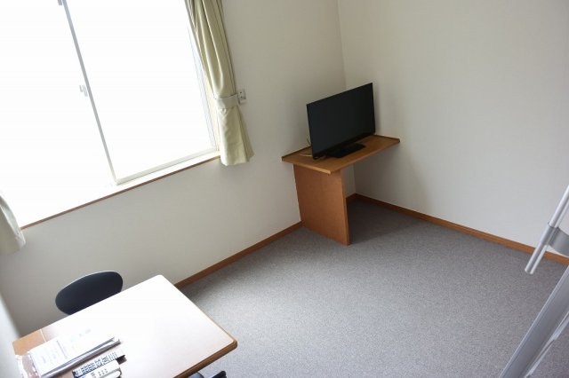 レオパレスLEGACYの居間写真