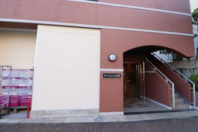 エントランス　エントランス