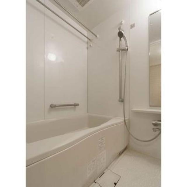 バス・シャワールーム　※写真は同タイプ住戸です。