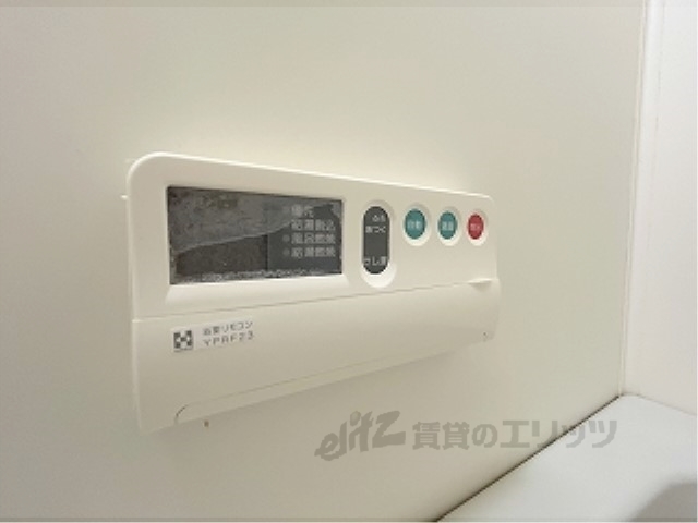 その他設備　給湯器リモコン