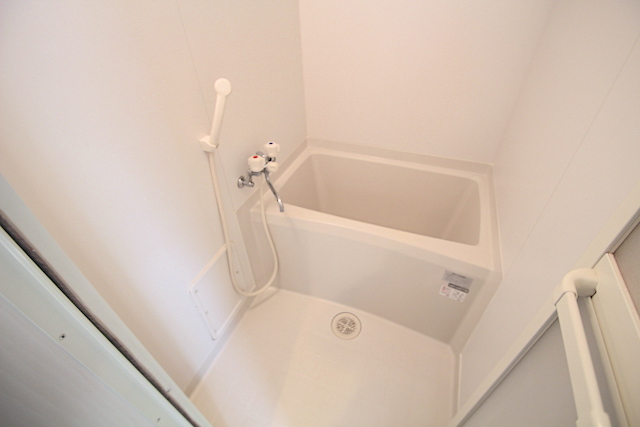 バス・シャワールーム　日々の暮らしに欠かせないお風呂です