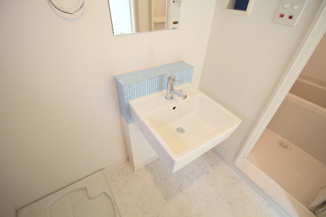 洗面設備　脱衣スペースもあります