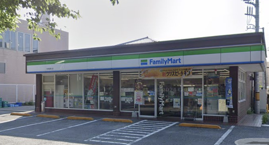 コンビニ　ファミリーマート 八柱桜通り店（コンビニ）まで242m