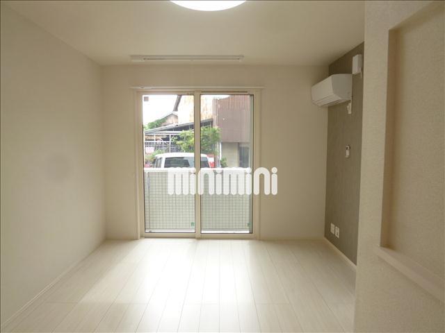 その他部屋・スペース　照明器具、エアコン付きです。