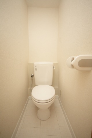 トイレ　温水洗浄便座