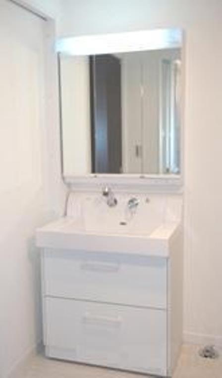 洗面設備　脱衣スペースもあります