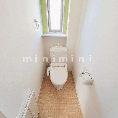 トイレ　※写真は別号室のものですので現状優先とさせていただきます