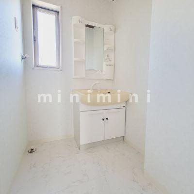 洗面設備　※写真は別号室のものですので現状優先とさせていただきます