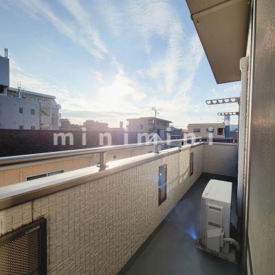 バルコニー　※写真は別号室のものですので現状優先とさせていただきます