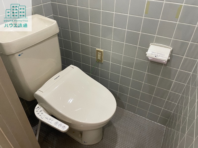 トイレ　※別号室の写真です