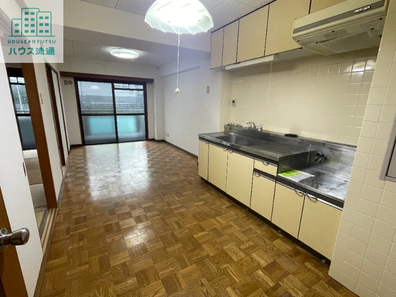 居室・リビング　※別号室の写真です