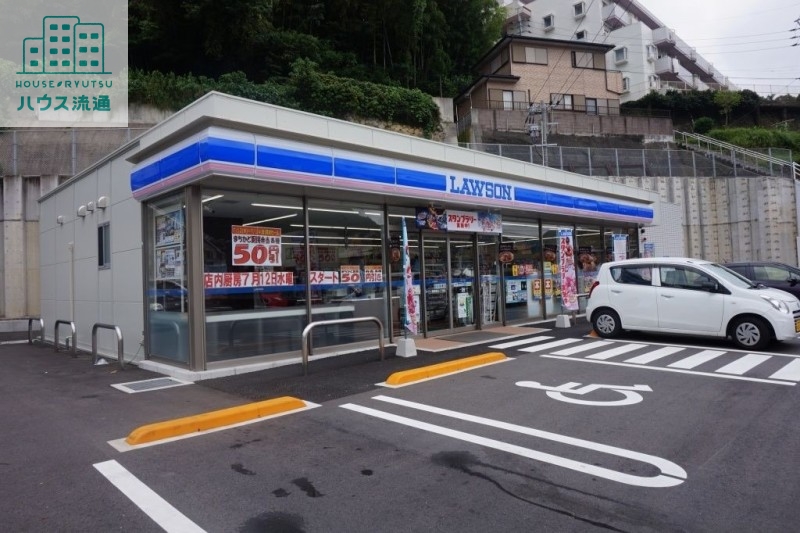 コンビニ　ローソン長崎滑石一丁目店（コンビニ）まで486m
