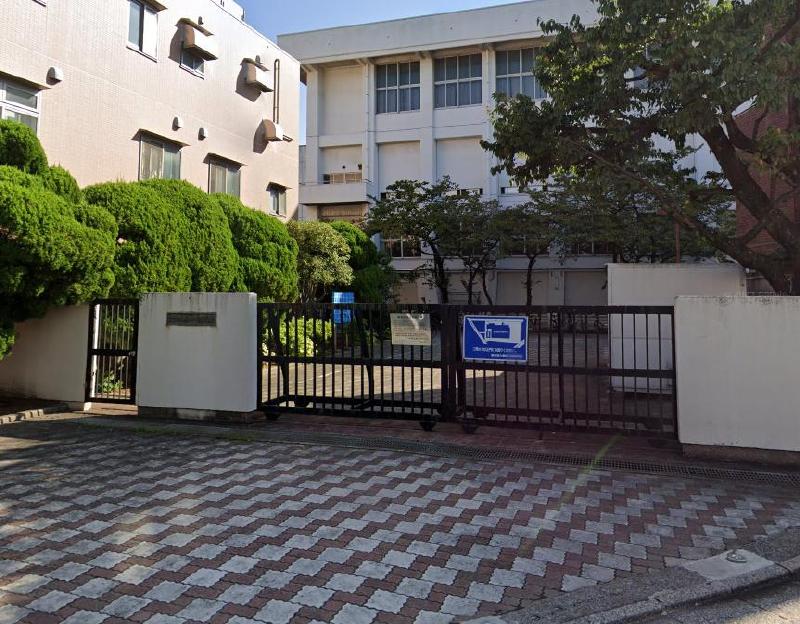 小学校　墨田区立言問小学校（小学校）まで550m