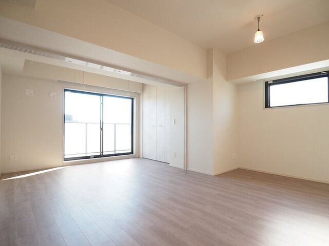 居室・リビング　※別部屋の参考写真です。