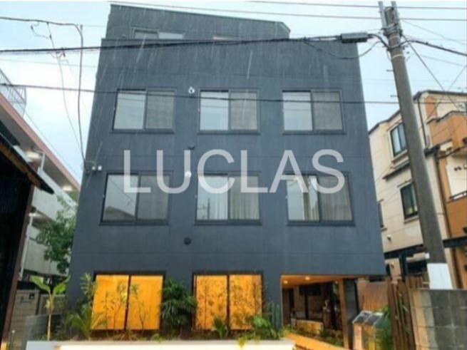 建物外観　『想いの先を照らし出す。』信頼が必要だからこそ、弊社へお任せ