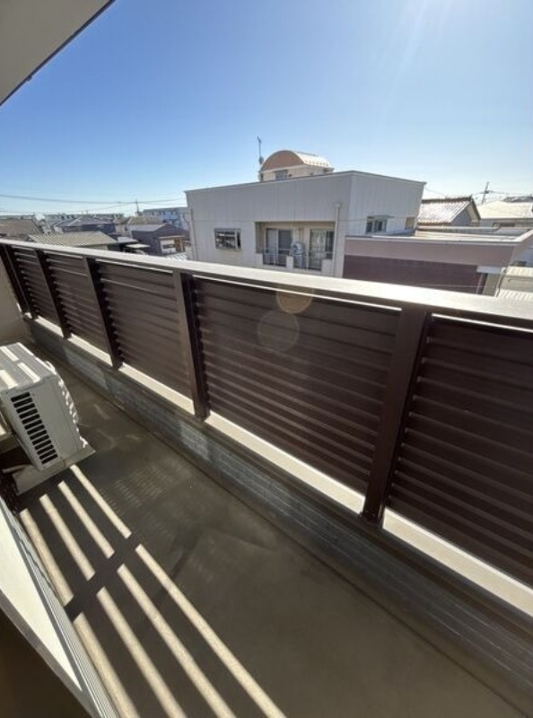 バルコニー　図面と現状に相違がある場合には現状を優先