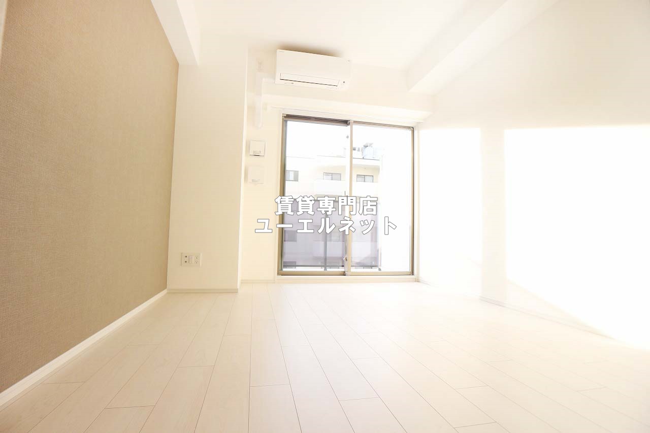 居室・リビング　ゆったりとくつろげる、落ち着きのある居室空間です