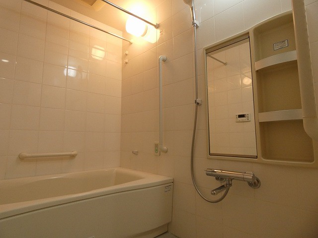 バス・シャワールーム　バス