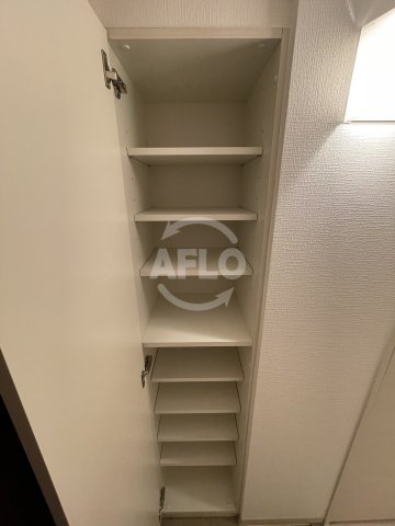 収納　アーデン土佐堀　シューズボックス