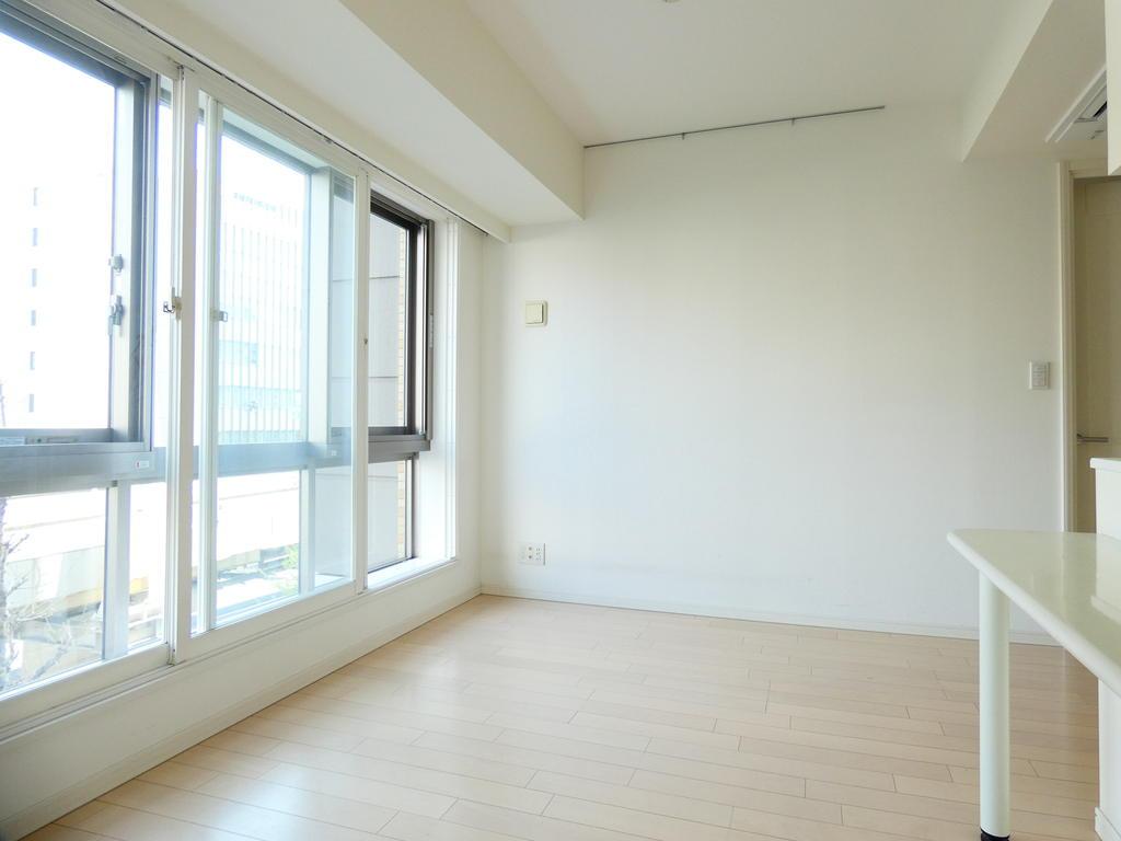 居室・リビング　内観1