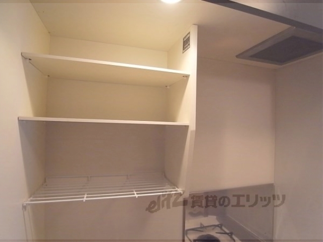 バス・シャワールーム　キッチン収納