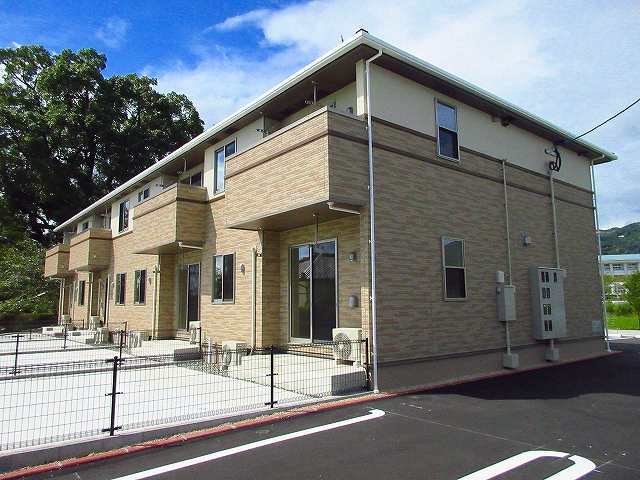 建物外観　落ち着いた雰囲気の外観です