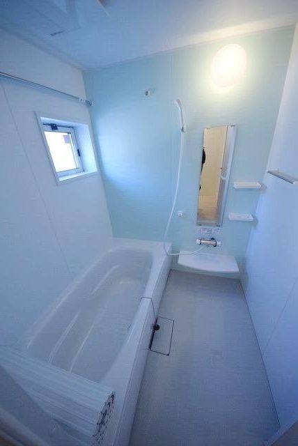 バス・シャワールーム　★浴槽が大きいのでのんびり入りれます★