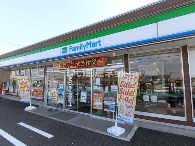 コンビニ　ファミリーマート 岩倉東町藤塚店（コンビニ）まで458m