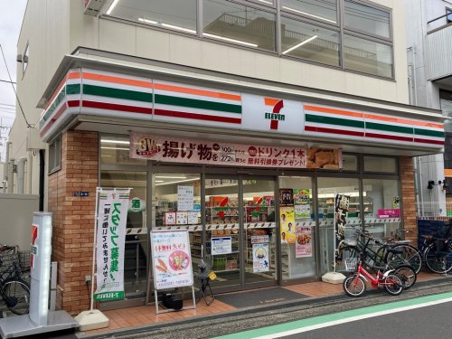 コンビニ　セブンイレブン 横浜大倉山3丁目店（コンビニ）まで139m