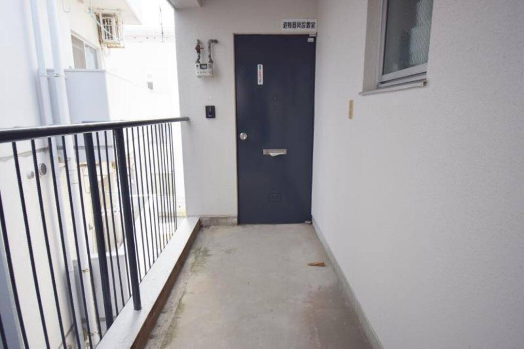 エントランス　アプローチ