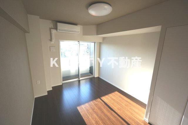 居室・リビング　居間です