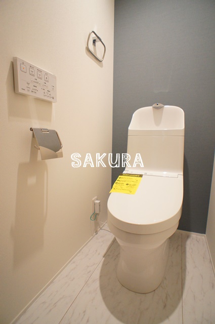 トイレ　嬉しい温水洗浄便座♪