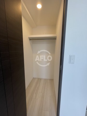 収納　エステムプラザ福島ジェネル　ウォークインクローゼット