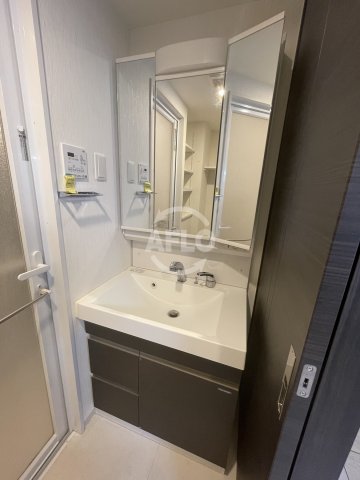 洗面設備　エステムプラザ福島ジェネル　独立洗面台