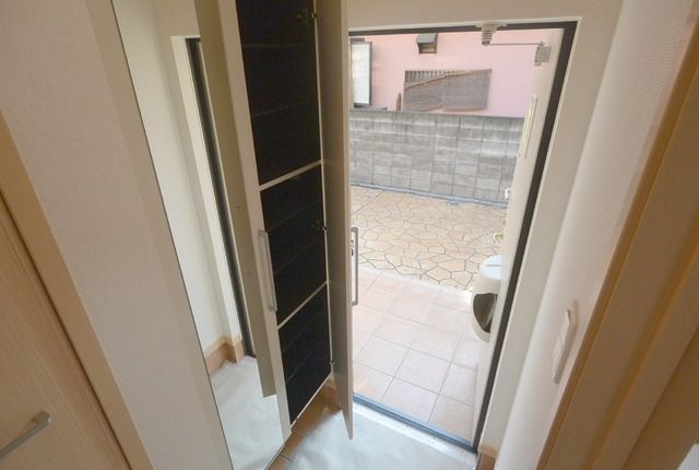 玄関　★開放感のある玄関★