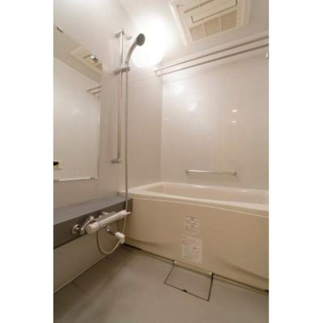 バス・シャワールーム　※写真は同タイプ住戸です。